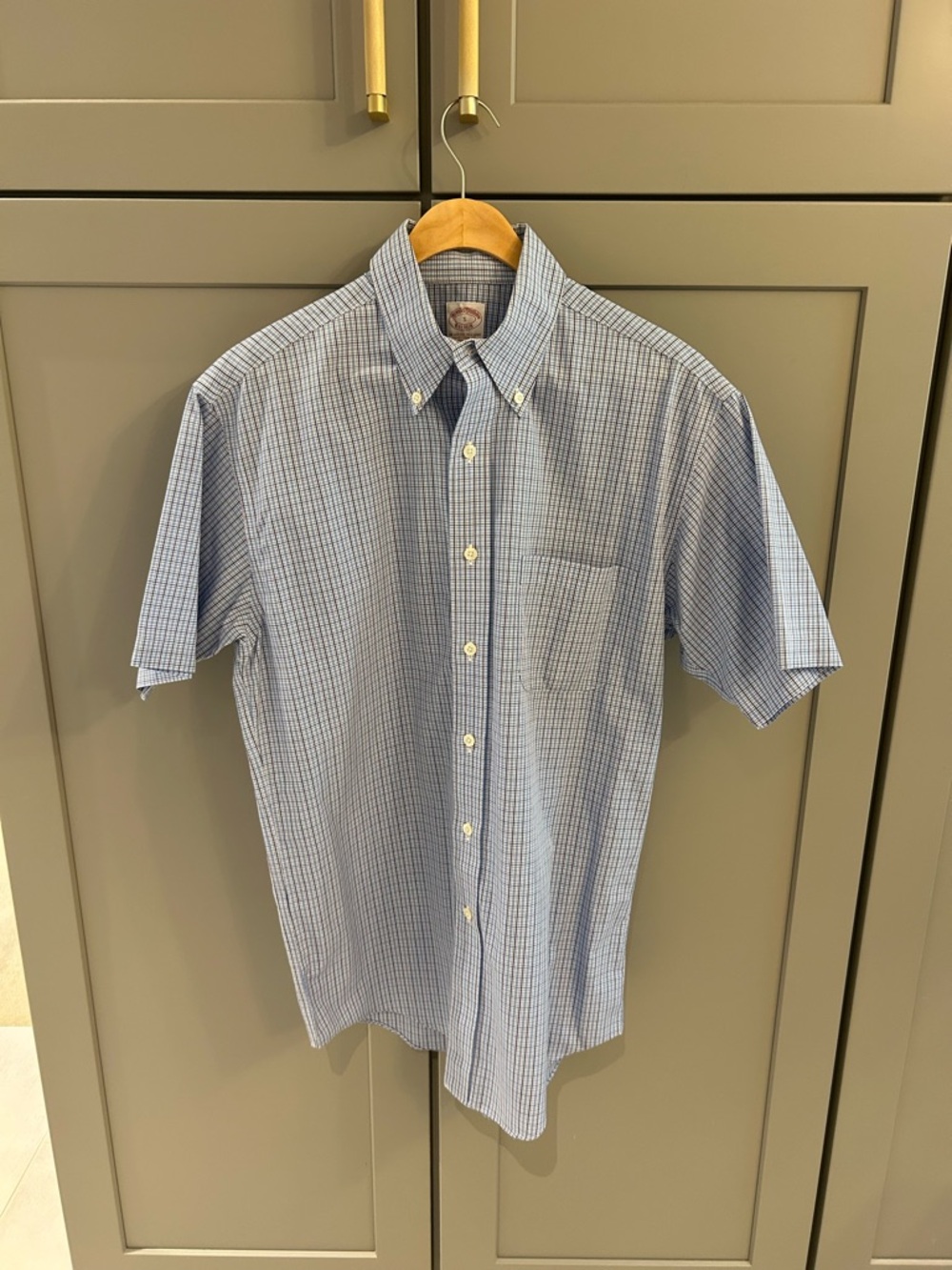 Brooks Brothers Blue and White Short-Sleeve Cotton Button-Down Shirt